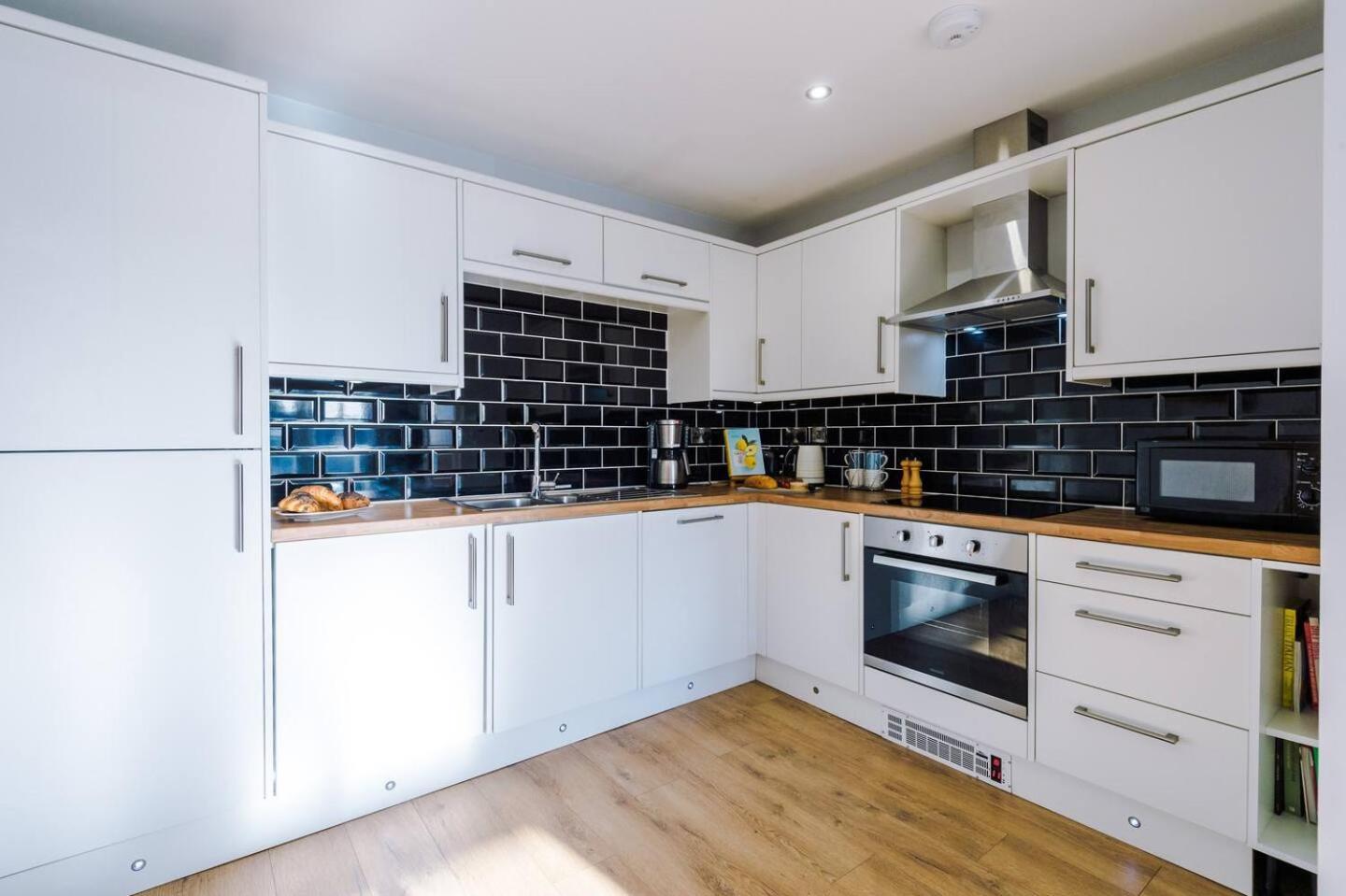Stunning 2Bedroom 2Bathroom Apt With Parking Space Sheffield Exterior photo