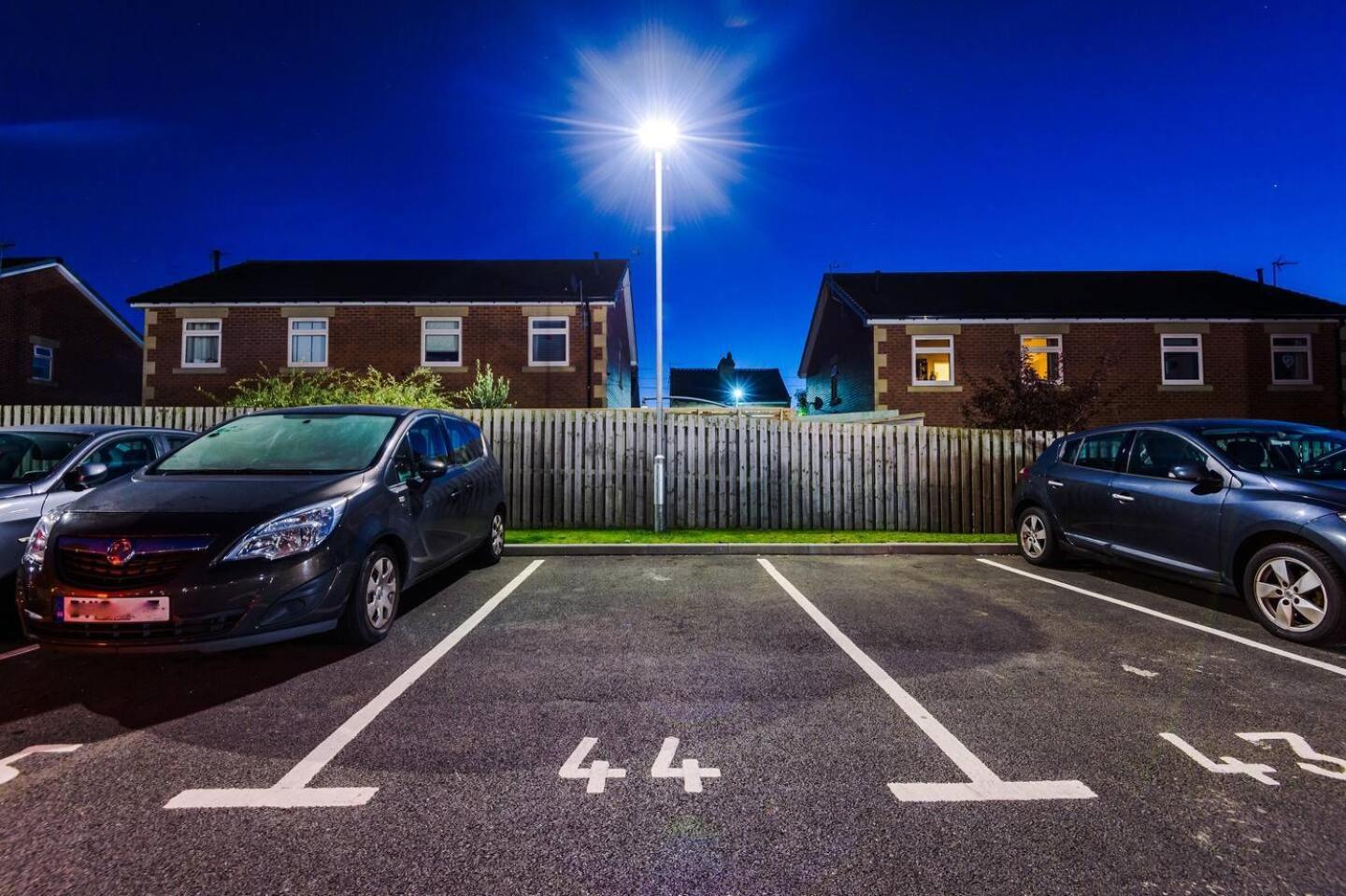 Stunning 2Bedroom 2Bathroom Apt With Parking Space Sheffield Exterior photo